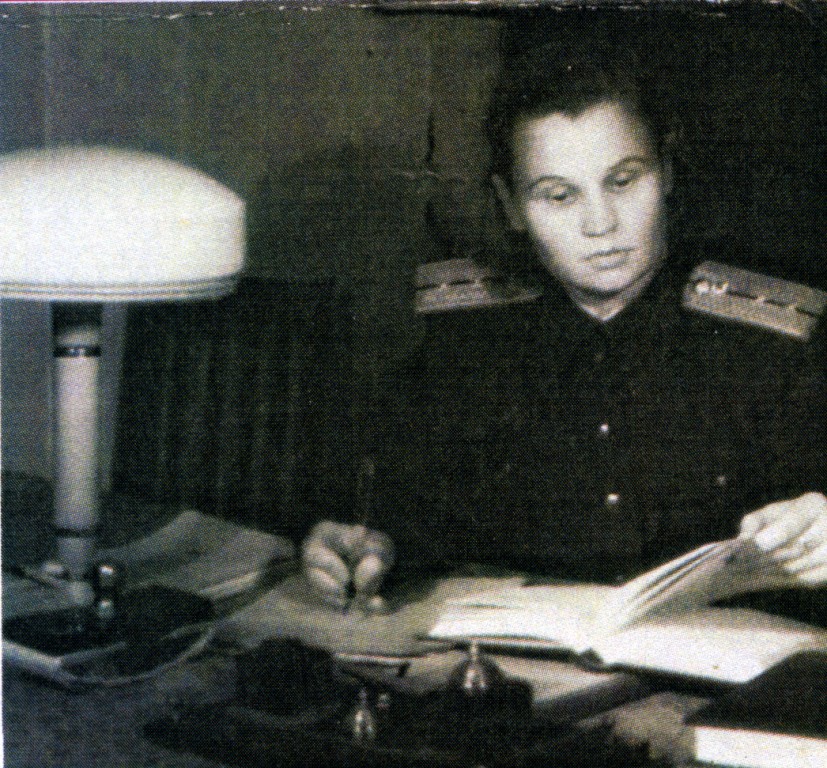 1944 Капитан Нина Жогова