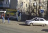 Полицейские разыскали водителя, сбившего пешехода на тротуаре в Вологде