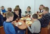 Детей в школах и садах Вологодской области кормят некачественными продуктами