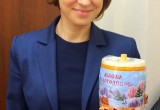 Бывшая прокурор Крыма Наталья Поклонская получила в подарок Вологодское масло