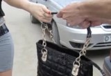 Грабитель нападал на женщин в Череповце и отнимал у них сумочки