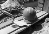 Череповецкий рабочий получил увечья на стройке во время монтажа кирпичной кладки