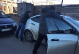 Поставщика наркотиков и наркодилера задержали в Череповце