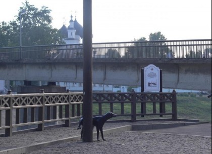 Чему посвящен самый неоднозначный памятник Вологды - «писающая собачка»
