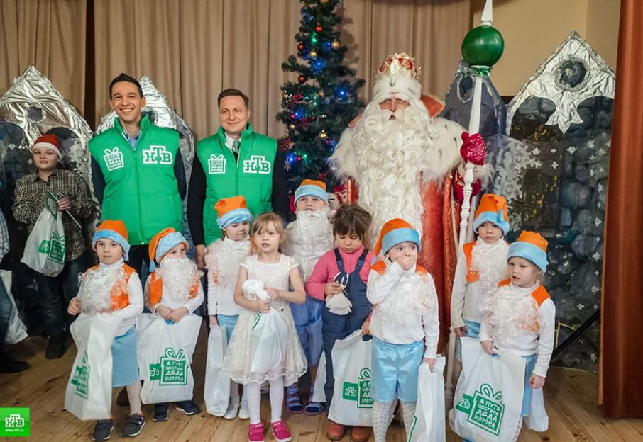 Дед Мороз перед Новым годом посетит 24 российских города