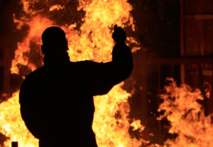 В Белозерске в серьезном пожаре пострадал один человек