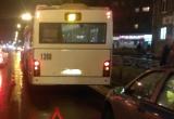 В Череповце два пассажира автобуса упали в салоне и получили травмы