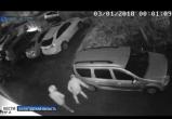 Полиция Вологды разыскивает хулиганов, прокалывающих шины у машин