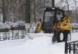 Около сотни единиц техники будут чистить ночью снег на дорогах Вологды