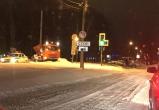Вазовская «десятка» столкнулась со снегоуборочной машиной в Череповце