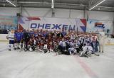 Ледовая дружина Олега Кувшинникова на равных сразилась со звездами российского хоккея