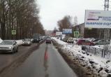 18-летняя девушка травмировалась в аварии двух легковушек в Вологде