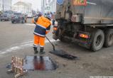 В Вологде «жидким асфальтом» подлатали 1,5 тыс. квадратных метров дорог