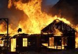 Одновременно три жилых дома сгорели в деревне Шурово в Вологодской области