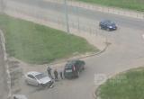 Лихач на "Лачетти" разбил свою и чужую машину в Вологде (ФОТО) 