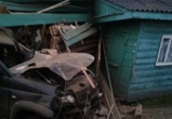 В Сямженском районе погибла женщина: Водитель не справилась с управлением и врезалась в административное здание