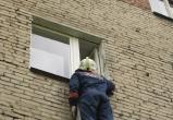 В Череповце спасатели предотвратили падение 5-летнего мальчика из окна