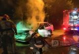Пока горела машина, водитель "делал ноги": в центре Вологды сгорел ВАЗ, водитель не найден ( 2 ВИДЕО) 