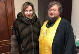 Депутат ЗСО Ирина Ясакова освятила свой рабочий кабинет