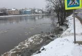Уровень воды в реке Вологде временно опустился
