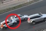 В Вологде водитель «делимобиля» решился на таран другого автомобиля и сбежал с места ДТП