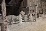 Банда снеговиков устроила в Вологде несанкционированный митинг на остановке, не дождавшись автобуса