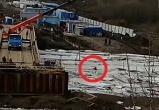 Строительство Некрасовского моста едва не омрачила гибель одного из беспечных рабочих