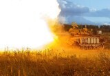 В сети опубликованы кадры тотального уничтожения пехоты ВСУ прямыми ударами танков Т-90М