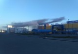 Появилось первое видео пожара в ТЦ "Северо-Западный" (ВИДЕО,ФОТО) 