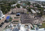 Патриарх Кирилл провел на Соборной площади Вологды божественную литургию