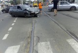 Очередное ДТП со "Скорой помощью": водитель чудом удержал автомобиль от падения (ВИДЕО) 