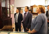 С бутылкой в руках. Заместитель губернатора Вологодской области посетил Чагодощенский район