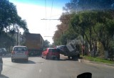 Необычное ДТП в Вологде: «Lada» приземлилась на крышу иномарки