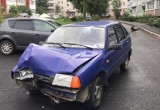 Водитель, устроивший ДТП в одном из дворов Череповца, доставлен в больницу с сотрясением мозга (ФОТО)