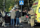 В центре Вологды не поделили дорогу "Кадиллак" и "Приора" (ФОТО) 