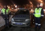 Полицейские потушили иномарку на улице Гончарной в Вологде (ФОТО) 