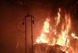 В Череповецком районе из-за неисправного дымохода почти час горел строительный вагончик (ФОТО) 