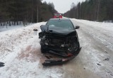 В Бабаевском районе два человека пострадали в лобовой аварии, за жизнь пассажирки борются врачи 