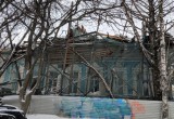 В Вологде на Октябрьской снег обрушил крышу исторического дома (ФОТО) 