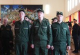 Из военкомата на космодром: 20 призывников отправились на службу в Плесецк