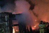 Крупный пожар произошел на территории судоремонтного завода в Великом Устюге