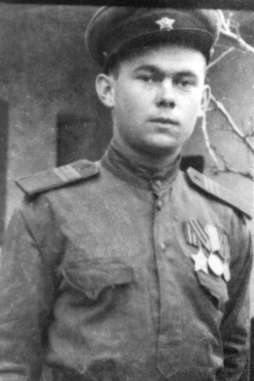 1945