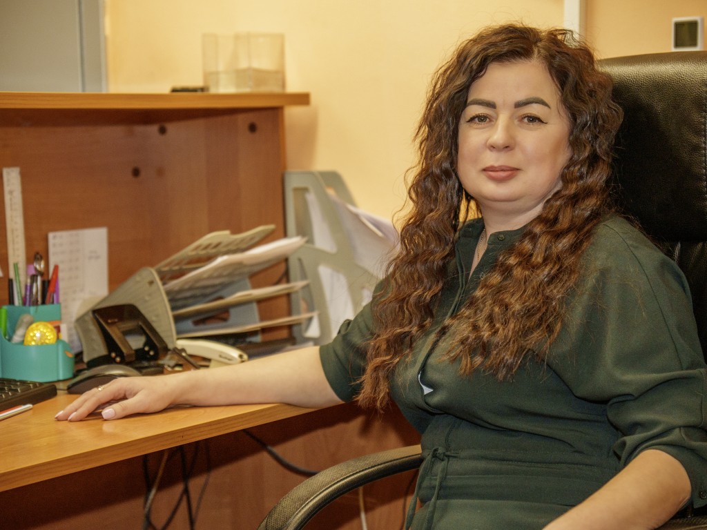 Женщины рабочих профессий: миссия выполнима, Кладовщик ТЧ-11 эксплуатационного локомотивного депо Лоста, Галина Гусева