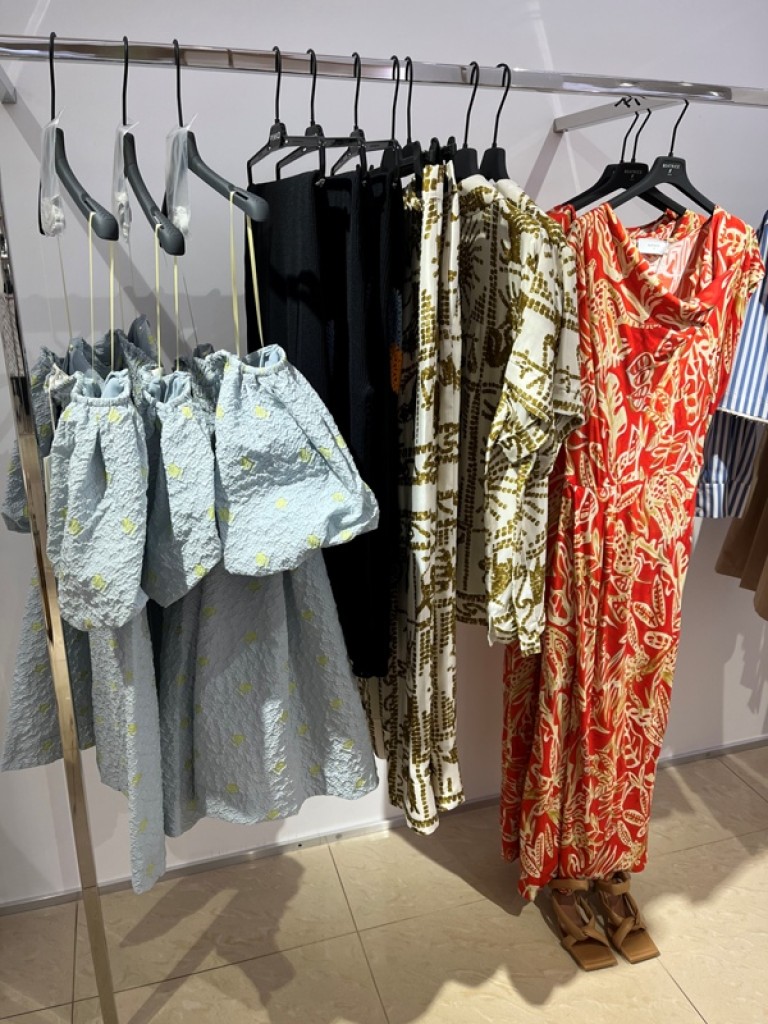 152023MARTINISIBOUTIQUE