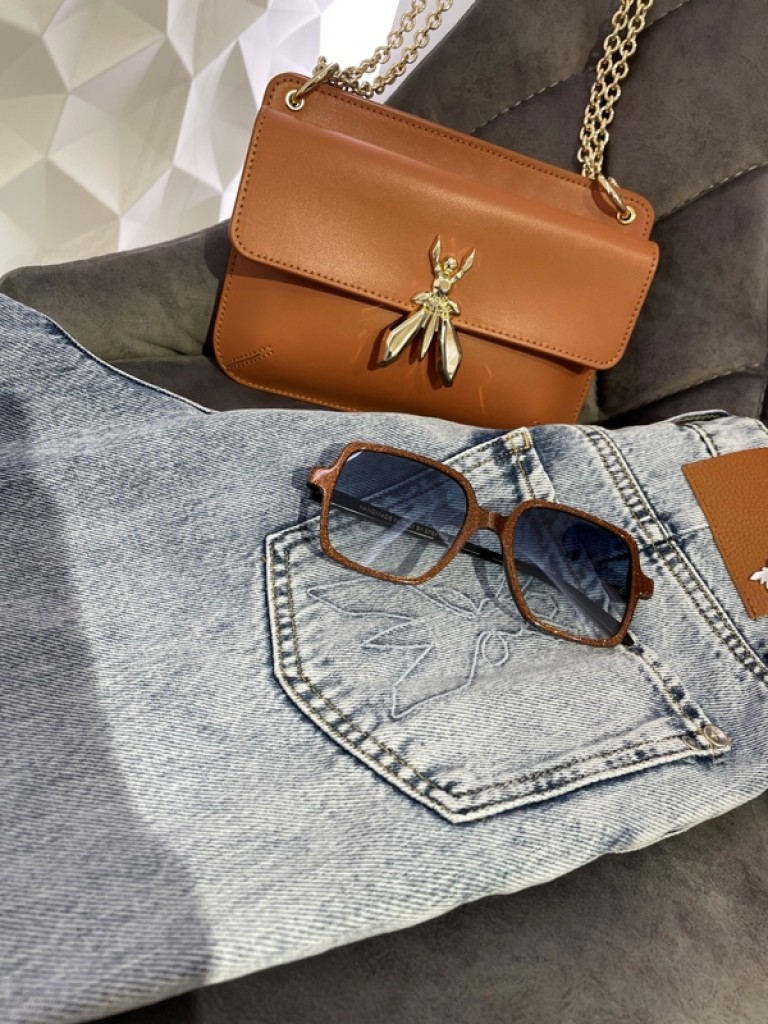 2023MARTINISIBOUTIQUE
