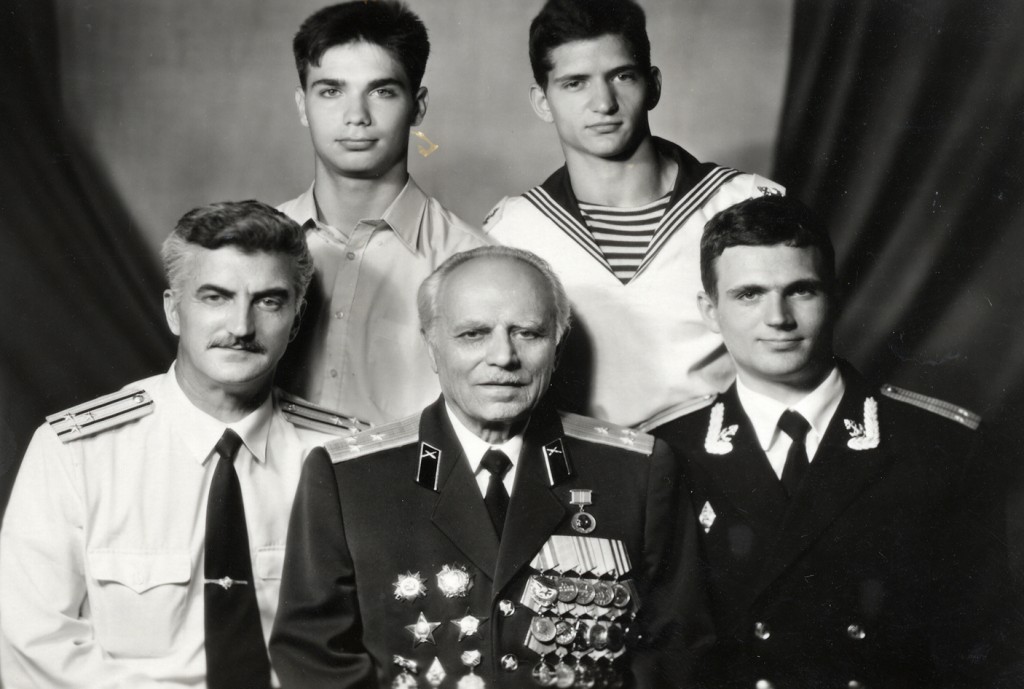 Владимир Амбарцумян  с сыновьями