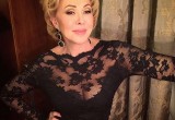 На концерте в Вологде 62-летняя Любовь Успенская в прозрачном платье восхитила фигурой