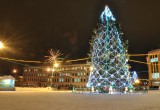 В Вологде украшают главную новогоднюю елку