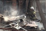 Три человека сгорели заживо в деревянном доме