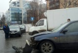 В Вологде в Заречье столкнулись сразу три автомобиля (ФОТО)